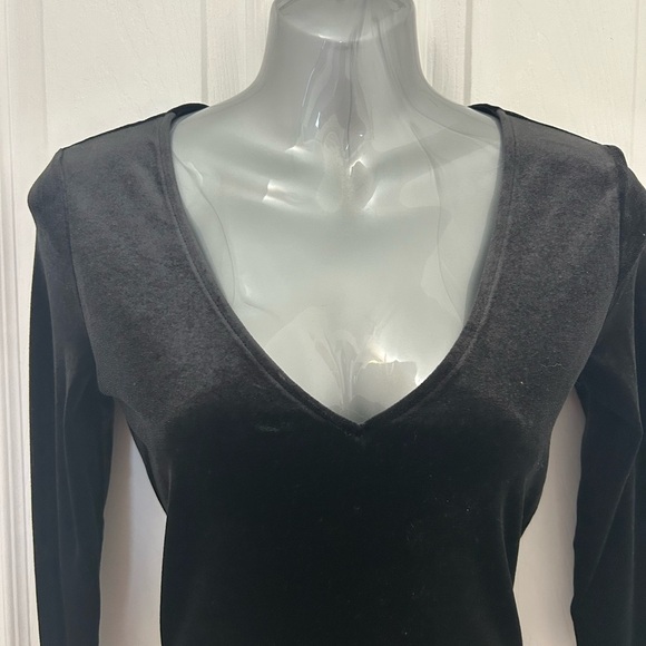 H&M Black Velvet V-Neck Dress with Long Sleeves, Sz 4 - Picture 2 of 3